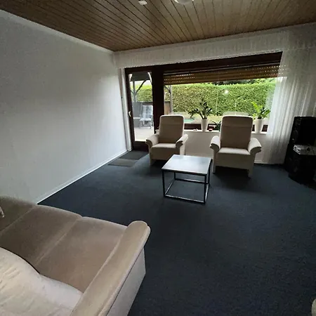 Detached Bungalow In Quiet Town *
